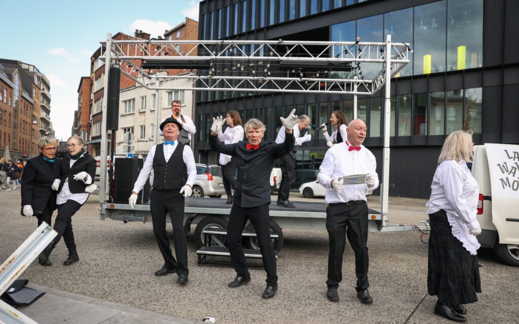 Wallo'mobile, folklore, wallon, patrimoine, chanson, Bwèsse al Téyâte, Eden | Centre culturel de Charleroi, Le Paradis, c'est ici !