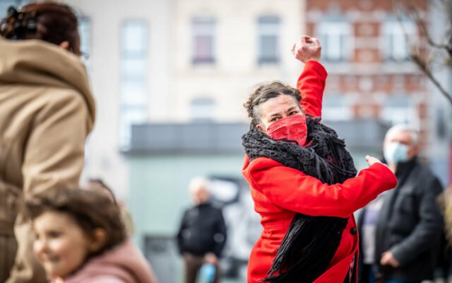 Bouger dans la rue, ateliers, créativité, mouvements, Eden| Centre culturel de Charleroi