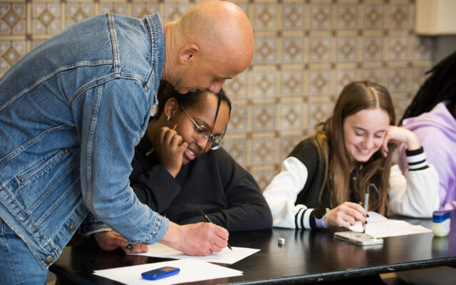 Ateliers d'écriture 25/26, Ateliers réguliers, slam de poésie, les jeudis, Dès 15 ans, Eden | Centre Culturel de Charleroi